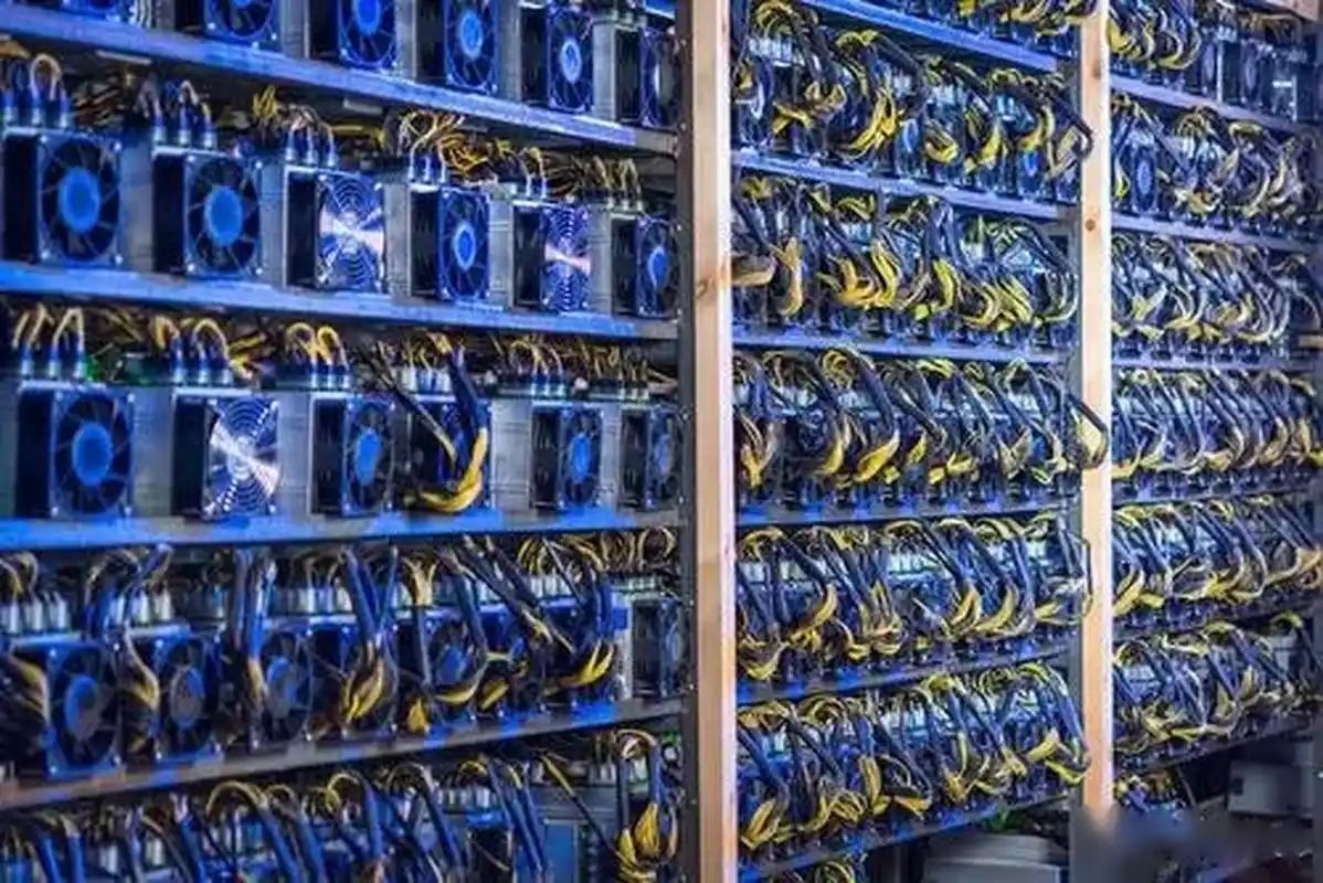 A mining farm in Kenya utilizing renewable energy